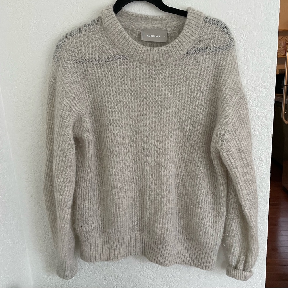 Alpaca wool crew neck sweater  from a everlane. Size Small